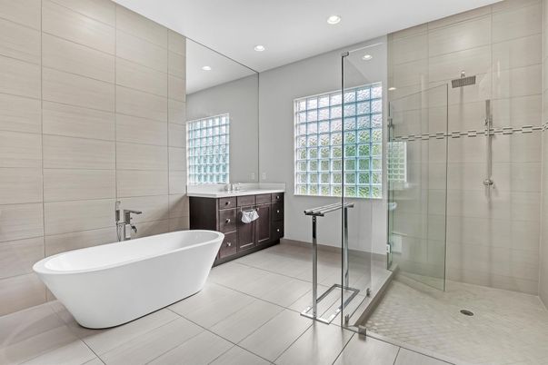 Bathroom, Free Standing Baths, Glass Shower, Interior, Recessed Lighting