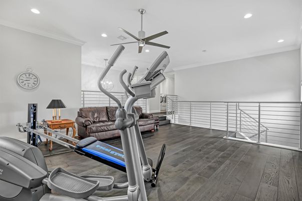 Fitness Equipment, Interior, Recessed Lighting, Wood Texture Flooring