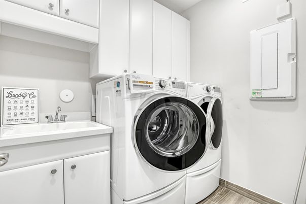 Interior, Washer, Wood Texture Flooring