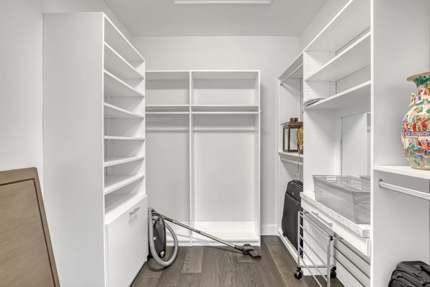 Interior, Walk-in Closets, Wood Texture Flooring
