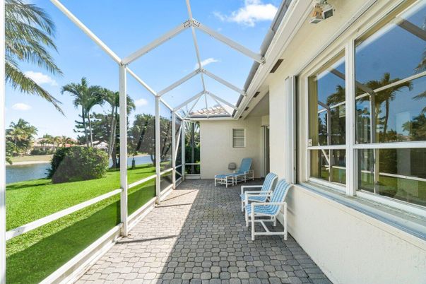 Glass Ceilings, Interior, Sun Room, Water
