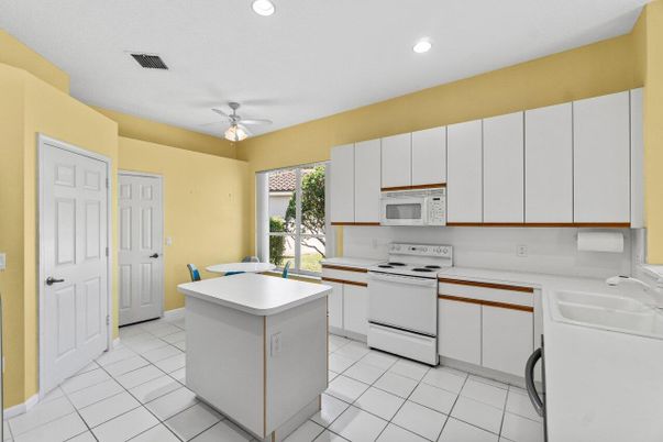 Interior, Kitchen, Recessed Lighting