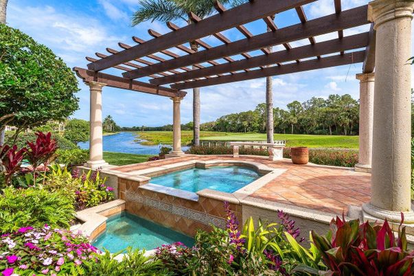 Exterior, Pool, Water