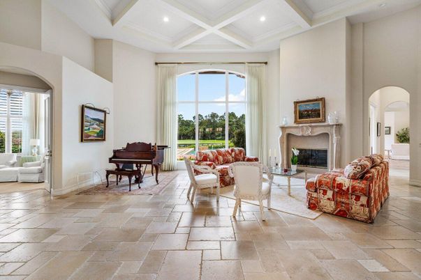 Fireplace, Interior, Living room, Piano, Recessed Lighting