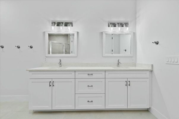 Bathroom, Dual Sink Vanities, Interior