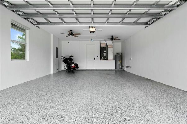 Garage, Interior