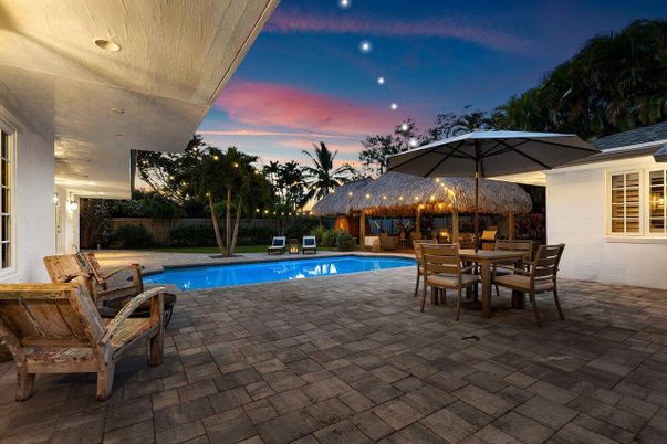 Exterior, Pool