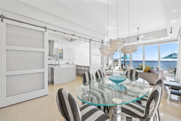 Dining room, Interior, Kitchen, Pendant Lights, Recessed Lighting, Water
