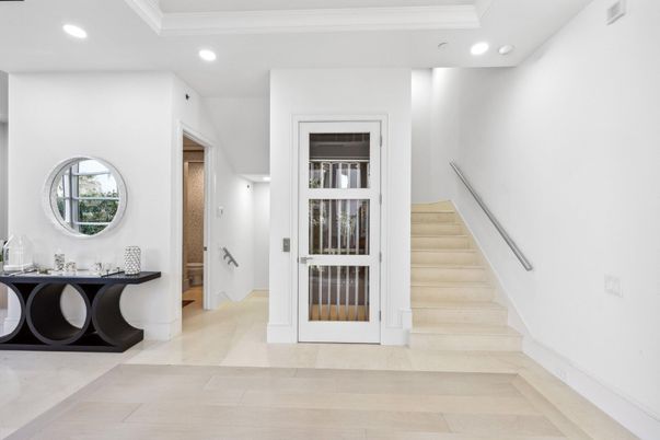 Interior, Recessed Lighting, Wood Texture Flooring