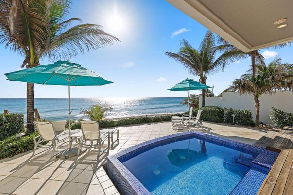 Exterior, Pool, Water