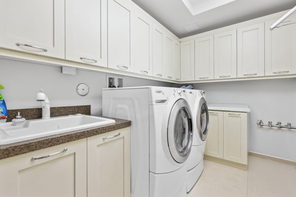 Interior, Washer