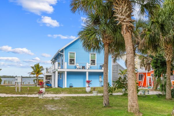 Backyard, Exterior, Water