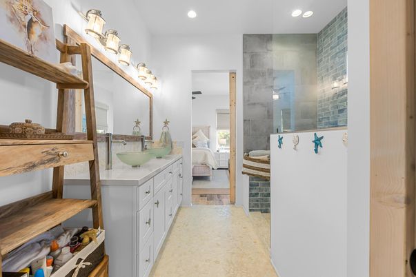 Bathroom, Bedroom, Glass Shower, Interior, Recessed Lighting