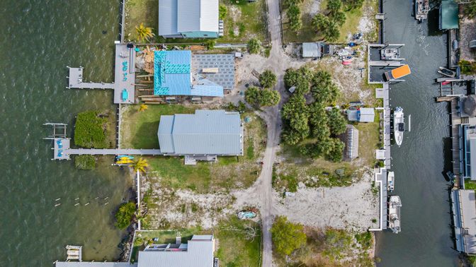 Exterior, Drone