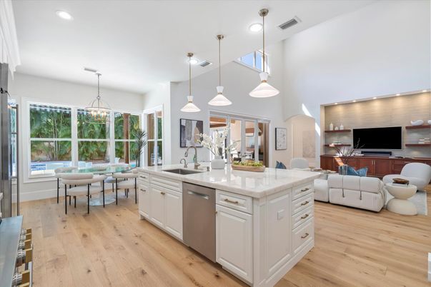 Dining room, Interior, Kitchen, Living room, Pendant Lights, Recessed Lighting, Wood Texture Flooring