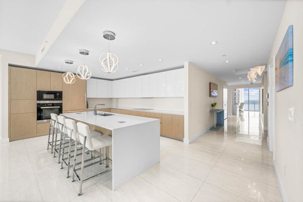 Interior, Kitchen, Pendant Lights, Recessed Lighting, Stainless Steel Appliances