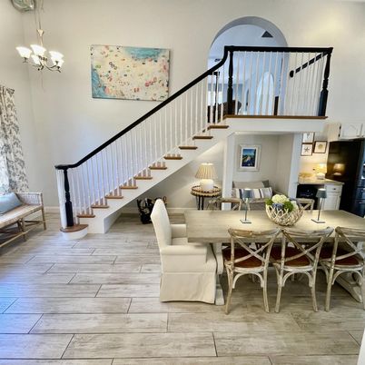 Chandelier, Dining room, Interior, Living room, Wood Texture Flooring