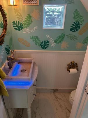 Hot Tub, Interior