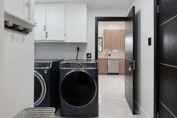 Interior, Washer