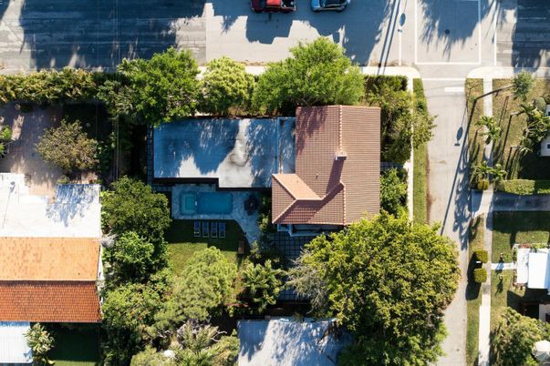 Exterior, Drone