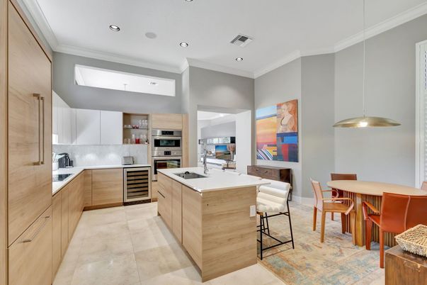 Dining room, Interior, Kitchen, Pendant Lights, Recessed Lighting, Stainless Steel Appliances