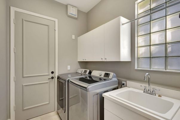 Interior, Washer