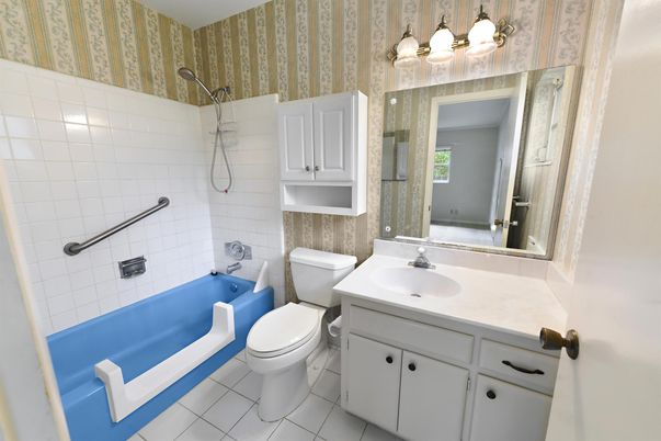 Bathroom, Interior