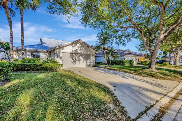 Backyard, Detached Garage, Exterior