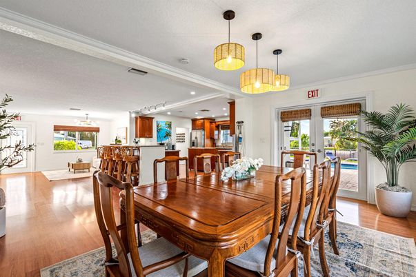 Dining room, Interior, Kitchen, Pendant Lights, Recessed Lighting, Wood Texture Flooring