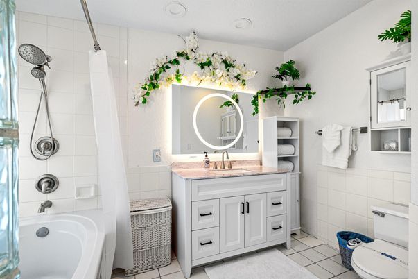 Bathroom, Interior, Recessed Lighting