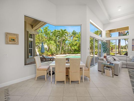 Dining room, Interior, Living room, Recessed Lighting