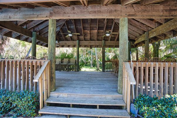 Exterior, Wooden Beams