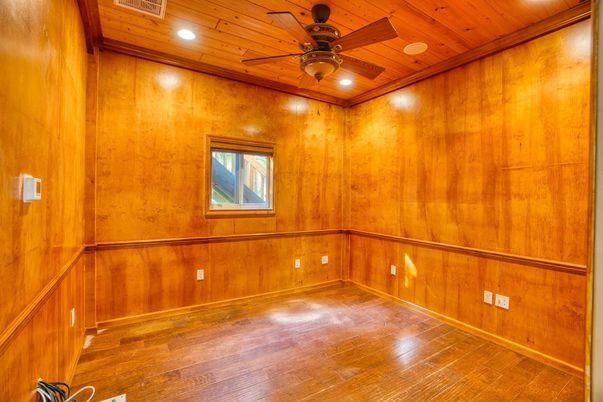 Empty room, Interior, Recessed Lighting, Wooden Ceilings, Wood Texture Flooring, Wooden Walls