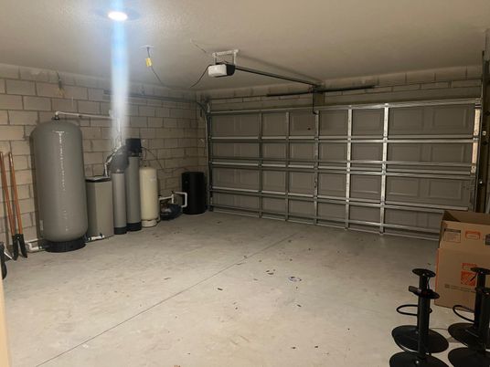 Garage, Interior