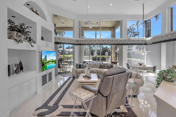 Chandelier, Dining room, Interior, Living room, Pendant Lights, Recessed Lighting