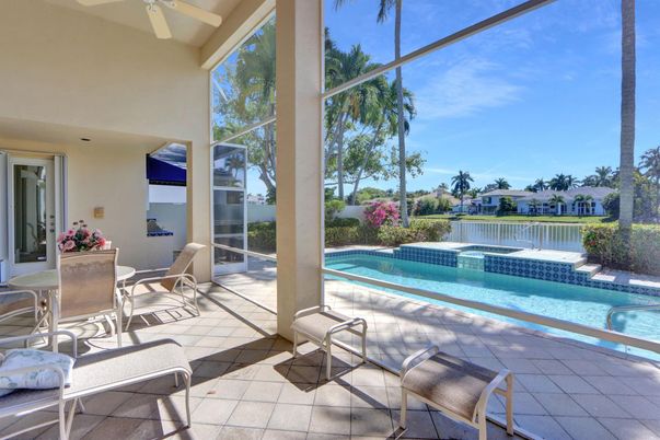 Interior, Pool, Sun Room