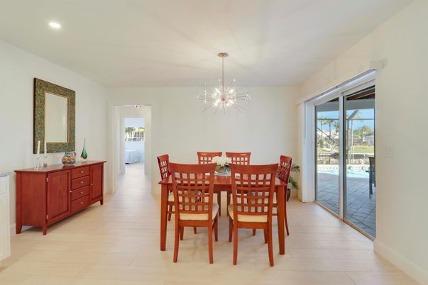 Chandelier, Dining room, Interior, Pendant Lights, Recessed Lighting