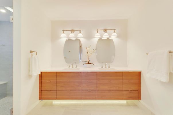 Bathroom, Dual Sink Vanities, Interior