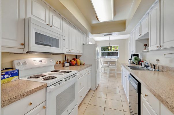 Dining room, Interior, Kitchen, Pendant Lights