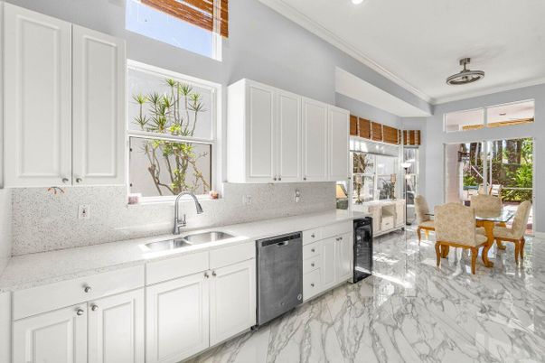 Dining room, Interior, Kitchen, Marble, Recessed Lighting