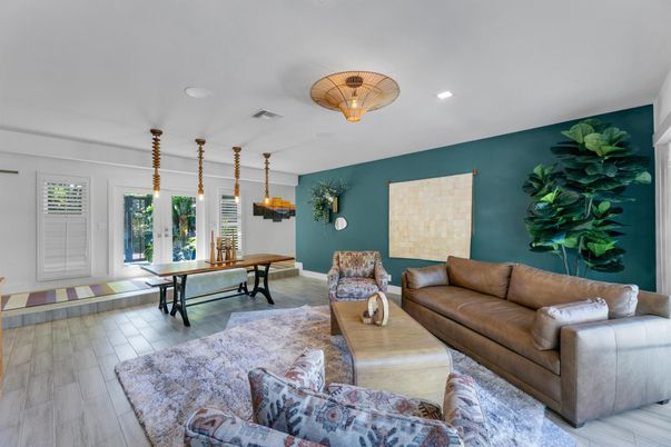 Game Room, Interior, Living room, Pendant Lights, Recessed Lighting, Wood Texture Flooring