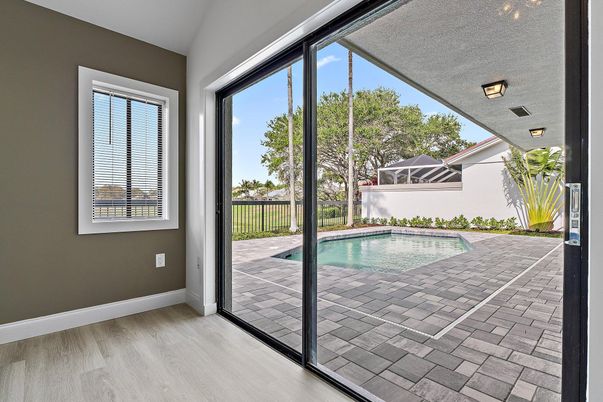 Interior, Pool, Sun Room
