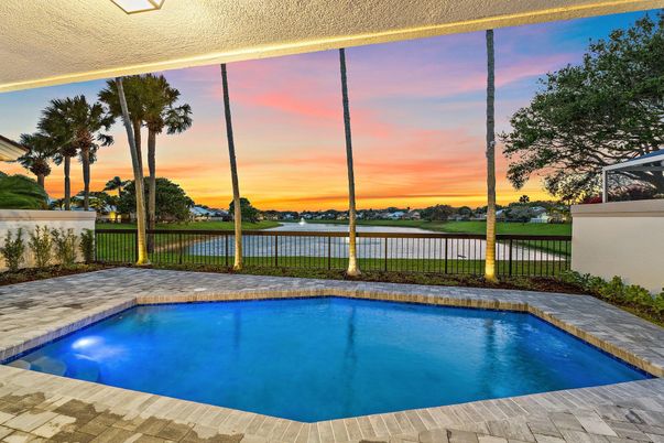Exterior, Pool, Water