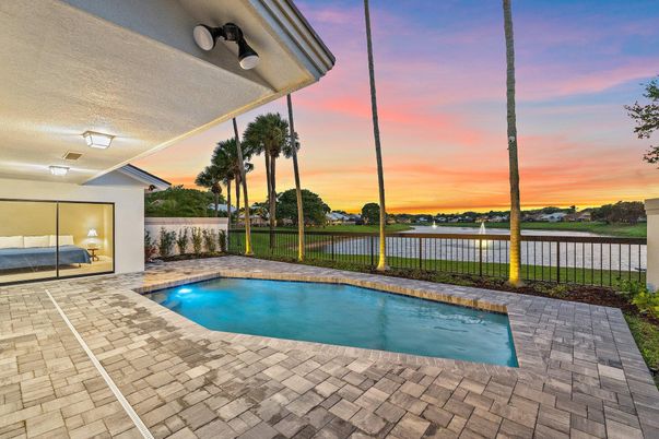 Exterior, Pool, Water