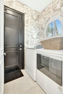 Interior, Washer
