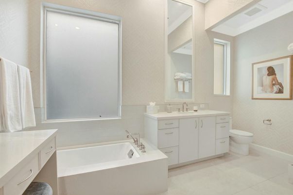 Bathroom, Dual Sink Vanities, Interior
