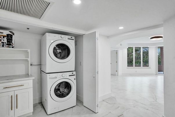 Interior, Marble, Recessed Lighting, Utility Closets, Washer