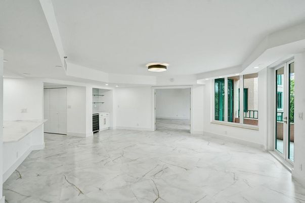 Empty room, Interior, Marble, Recessed Lighting