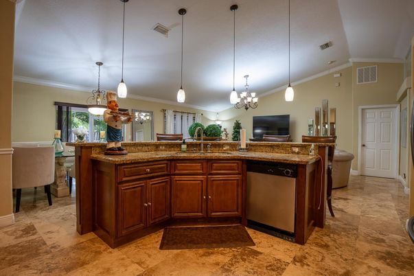 Chandelier, Dining room, Interior, Kitchen, Pendant Lights