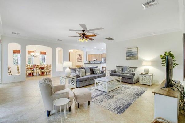 Dining room, Interior, Kitchen, Living room, Pendant Lights, Recessed Lighting